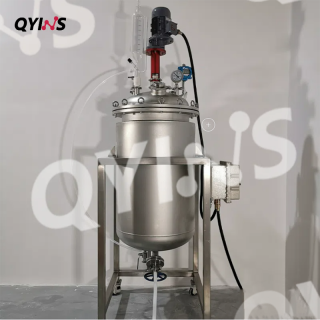 攪拌款雙層304不銹鋼反應(yīng)釜300L、500L、1000L